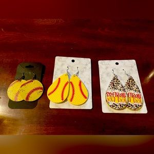 Brand new women’s earrings sold as a set $10.00